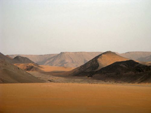 Blick bis hinter die algerische Grenze in die Wüstenregion „Kem Kem“