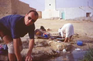 Tunesisches Waschen an der Quelle
